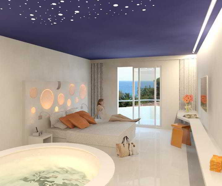Apartamentos Triton Кала Ратхада Екстериор снимка